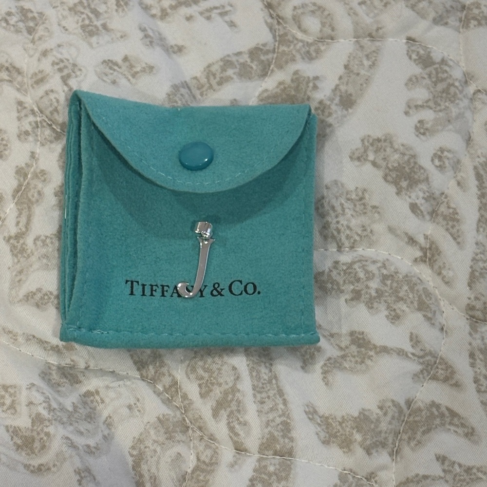 NEW TIFFANY & CO “J”